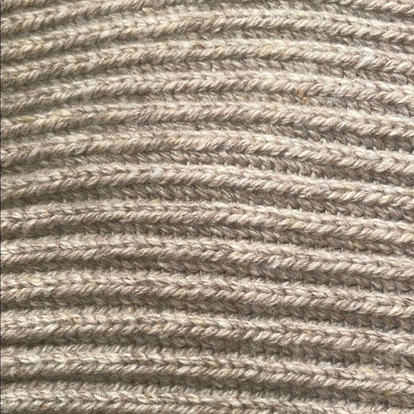 The Row Romie Top Beige Chunky Knit Shrug Poncho Size M/L NWT - Picture 11 of 13